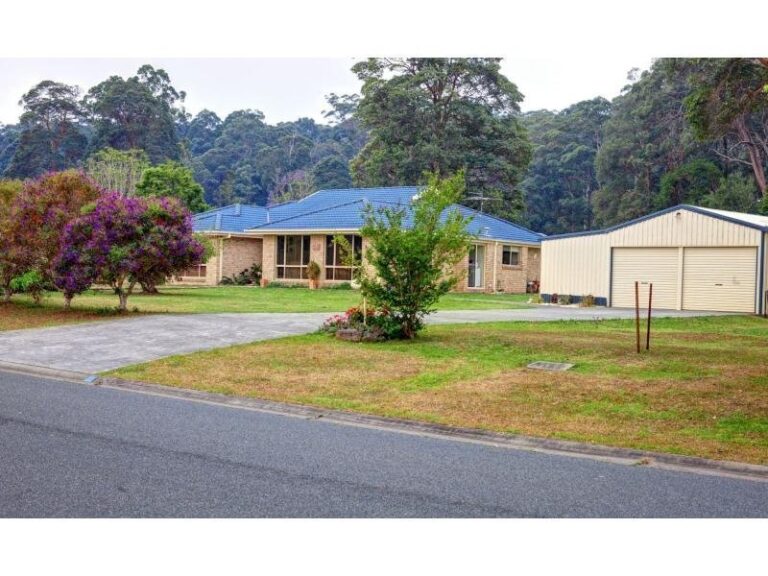 Sold - 52 Palm Grove Place - New Property in MOONEE BEACH - Real Estate by McGrath Coffs