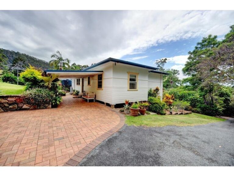 Sold - 17 Rippingale Road - New Property in KORORA - Real Estate by McGrath Coffs