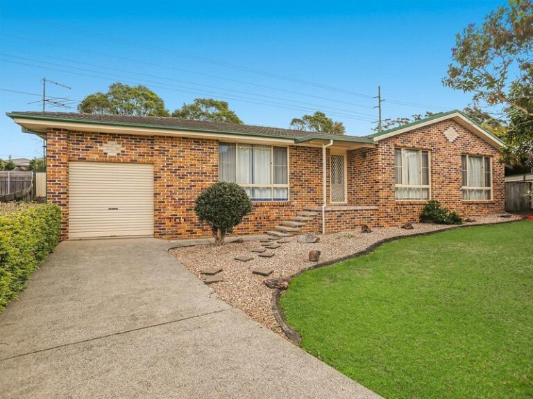 17 Cuthbert Street, Boambee East