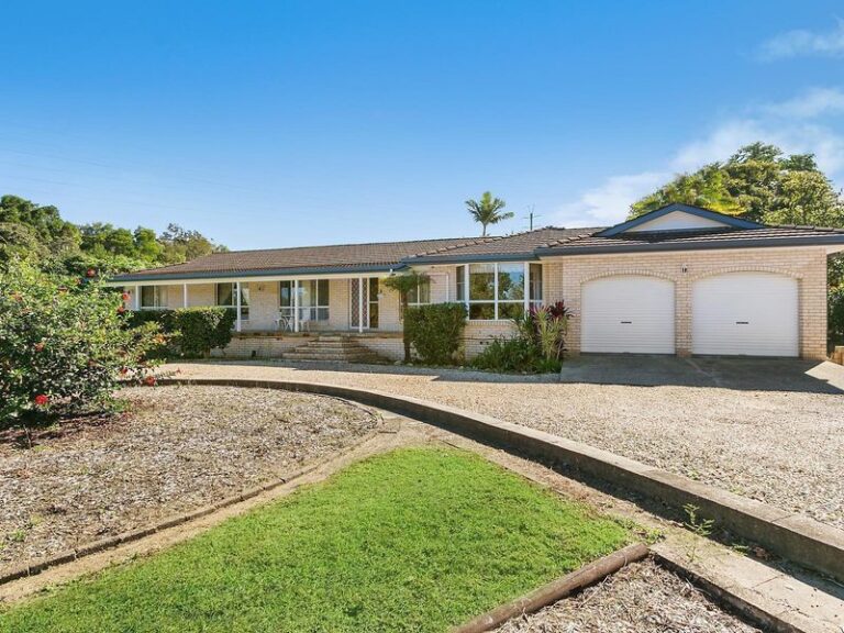 126 Newry Island Drive, Urunga