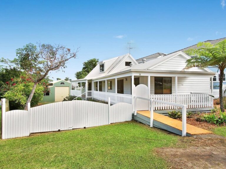 14 Lamberts Road, Boambee East