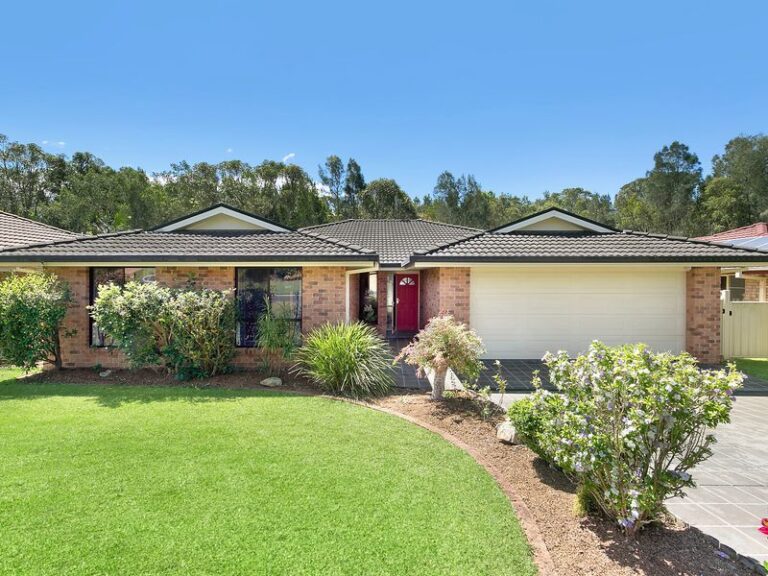 Sold - 28 Soren Larsen Crescent - New Property in BOAMBEE EAST - Real Estate by Rebecca Harrington
