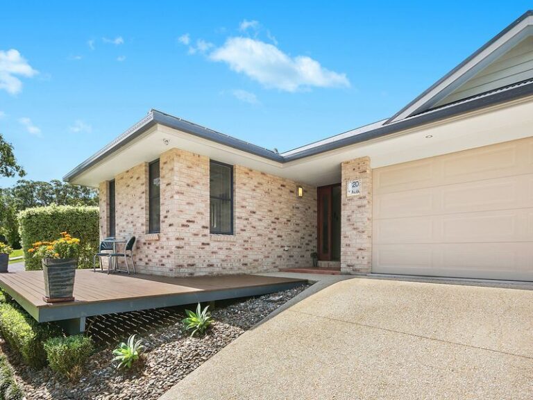 Sold - 20 Baldwin Close - New Property in BOAMBEE EAST - Real Estate by Rebecca Harrington