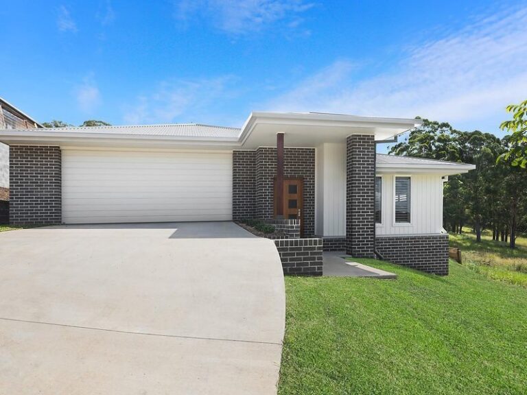 9 Moonlight Crescent, Coffs Harbour