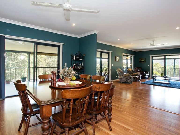 38 Clayholes Road, Scotts Head