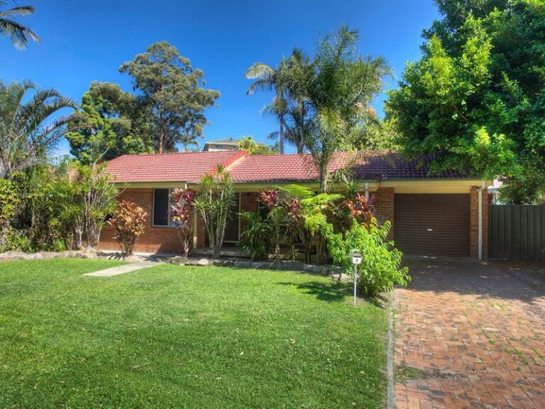 9 McNeill Close, MacKsville