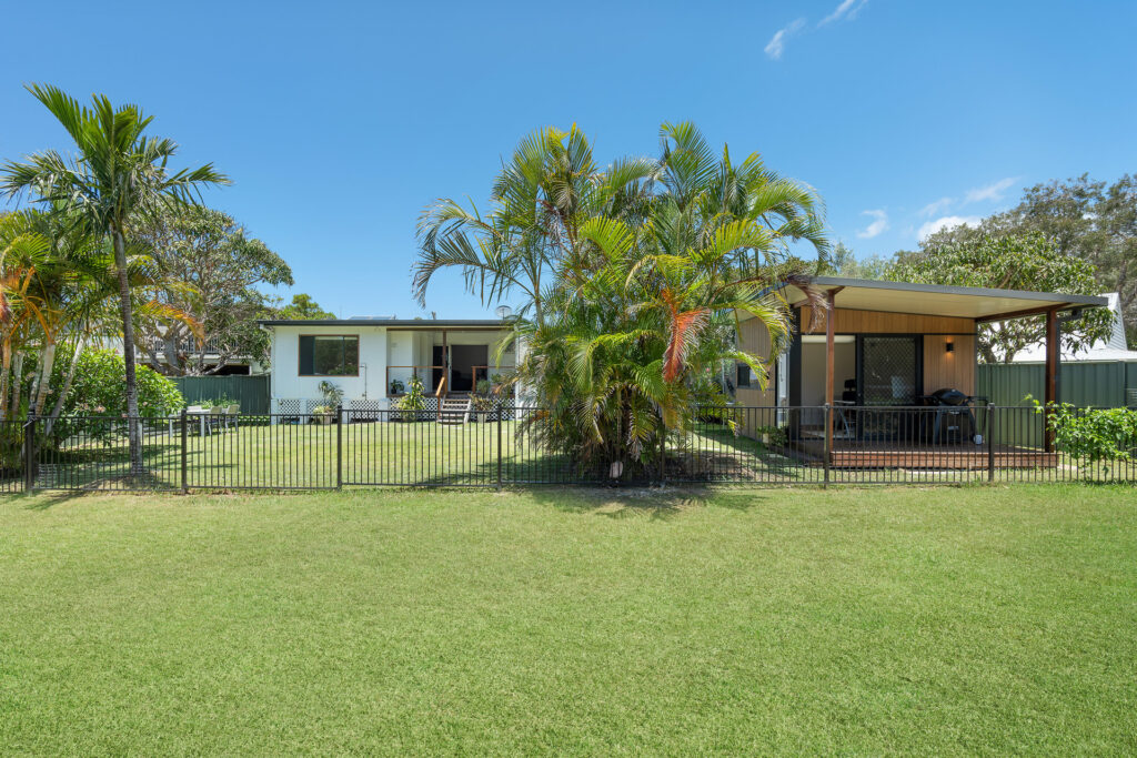 21 Maple Road, Sandy Beach