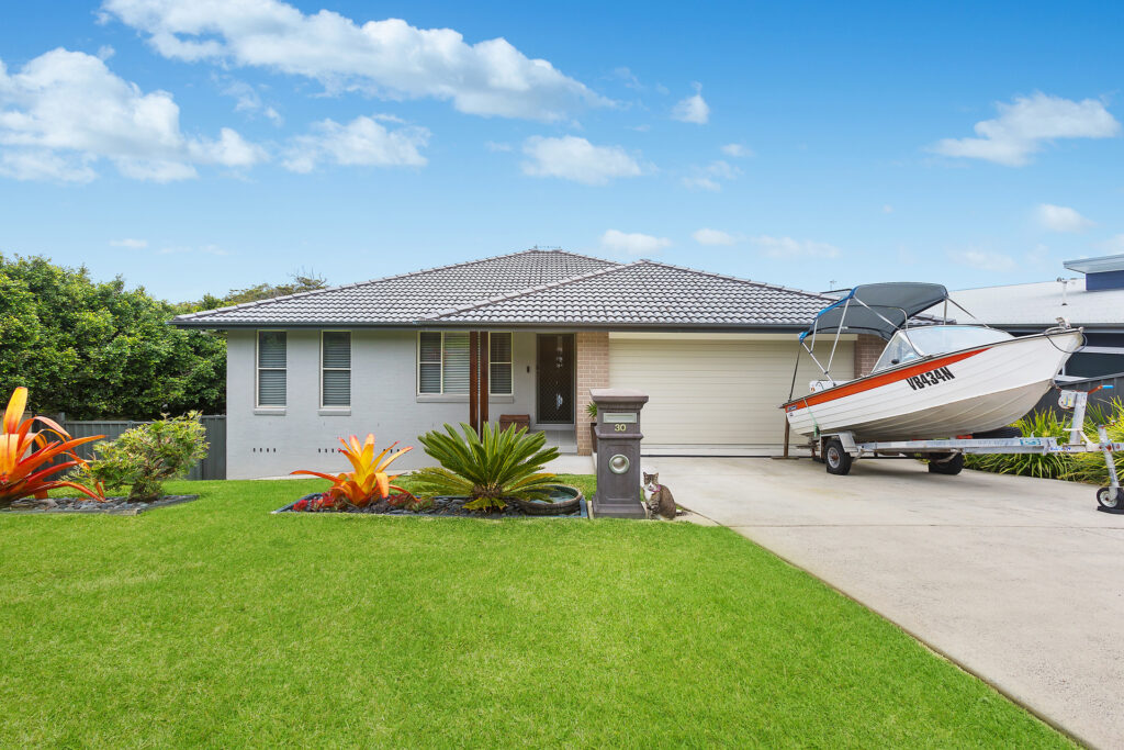30 Seaforth Drive, Valla Beach