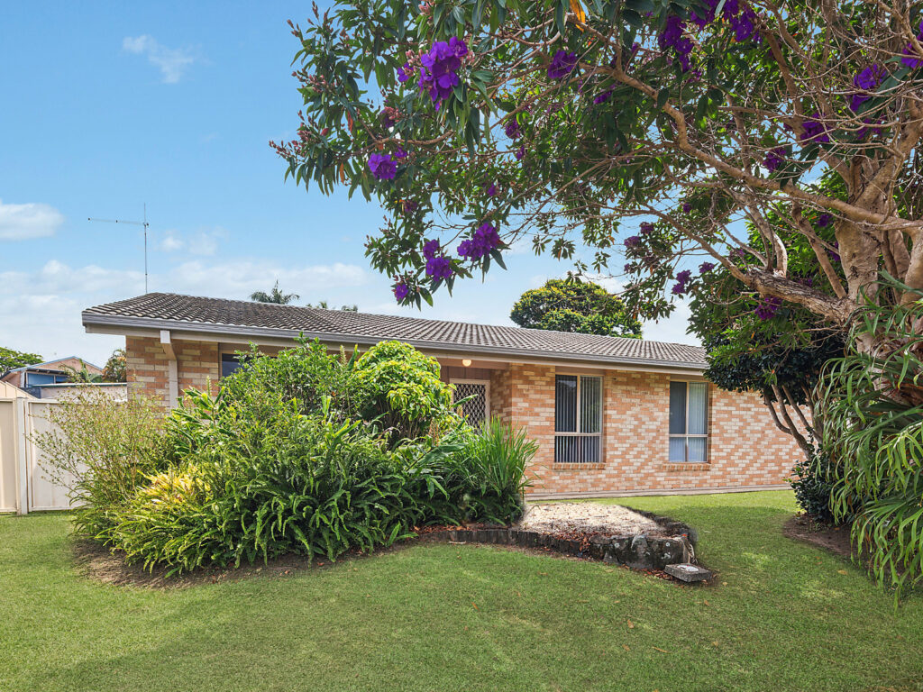 Sold - 1 Cocos Palm Close - New Property in Boambee East - Real Estate by Rebecca Harrington