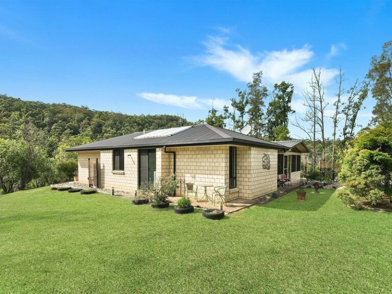 Sold - 347 Athol Glen Road - New Property in Sherwood - Real Estate by John Hall