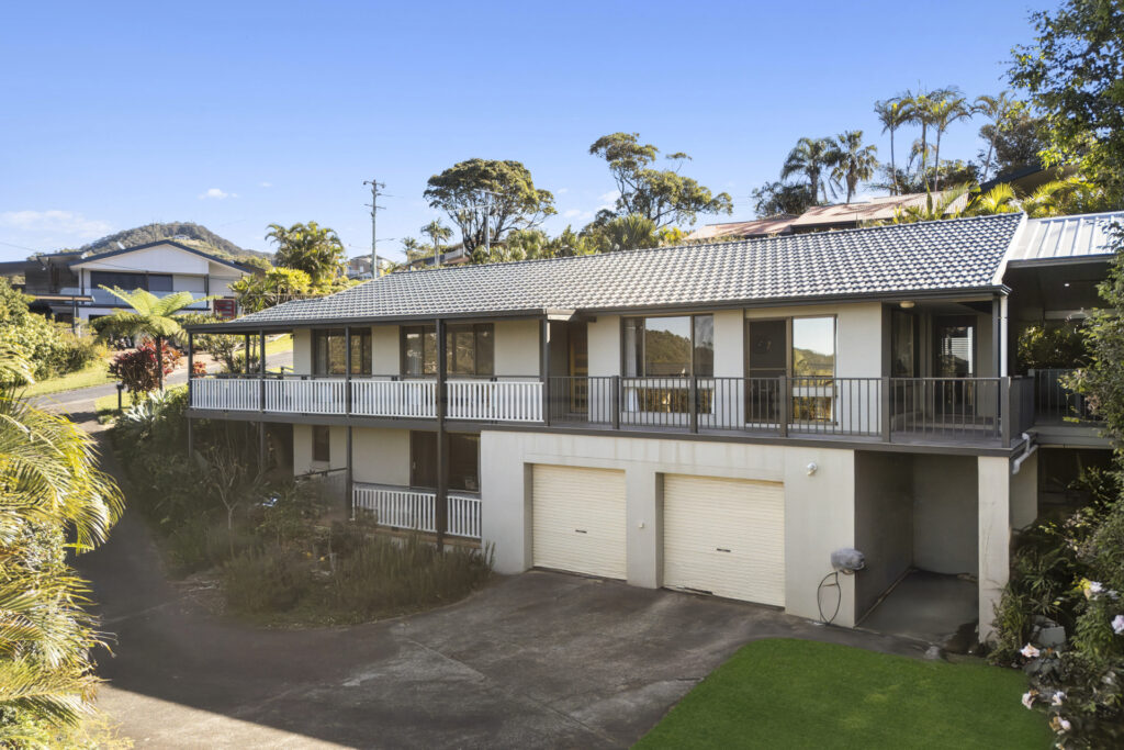 Sold - 33 Korora Bay Drive - New Property in Korora - Real Estate by John Hall
