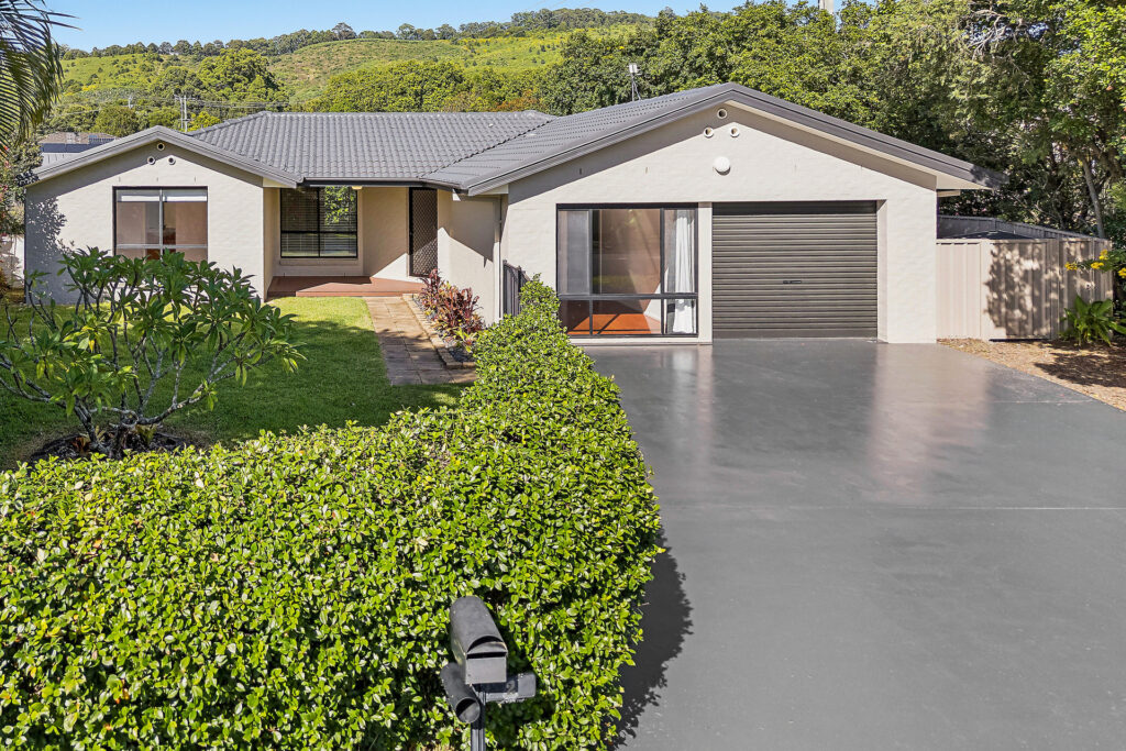 2 William Sharp Drive, Coffs Harbour