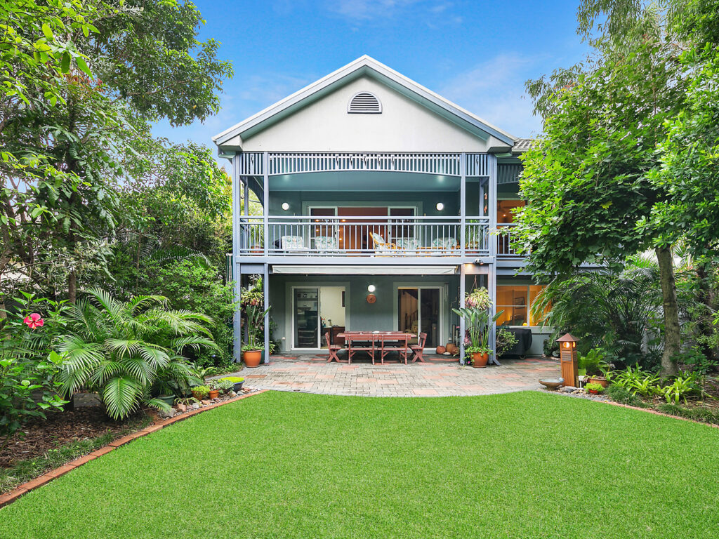 27 Crystal Drive, Sapphire Beach