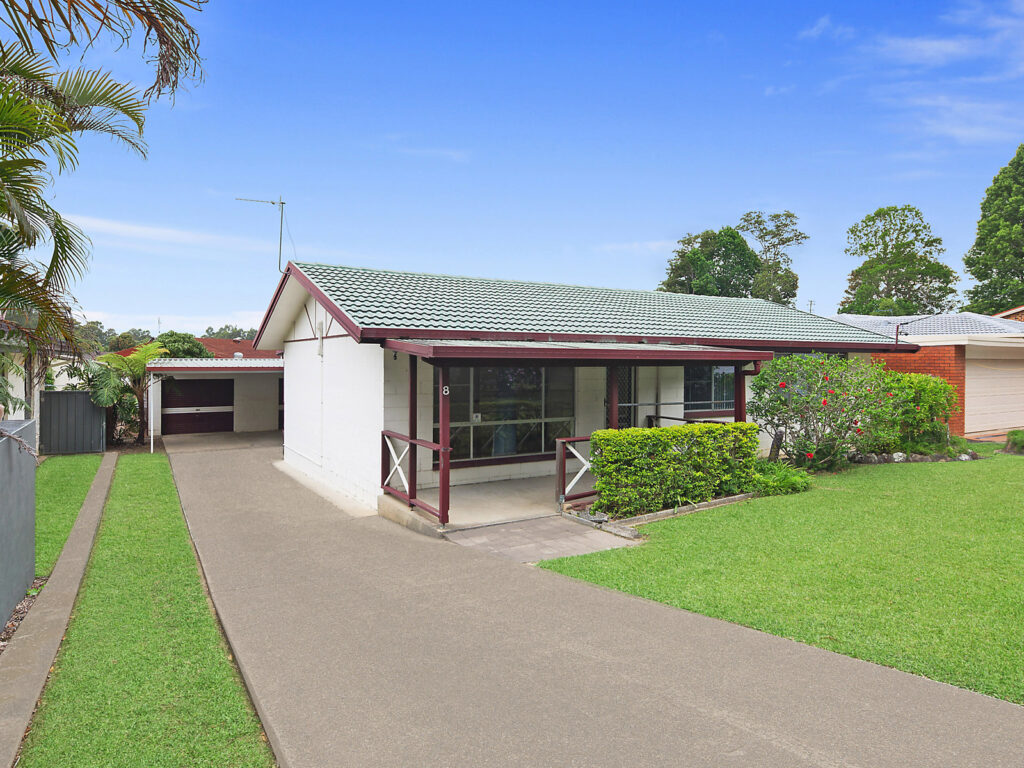8 Mackays Road, Coffs Harbour
