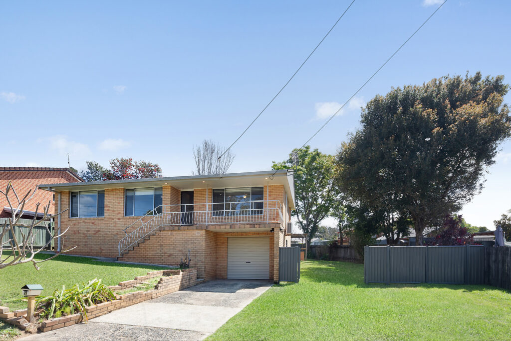 27 Kintorie Crescent, Toormina