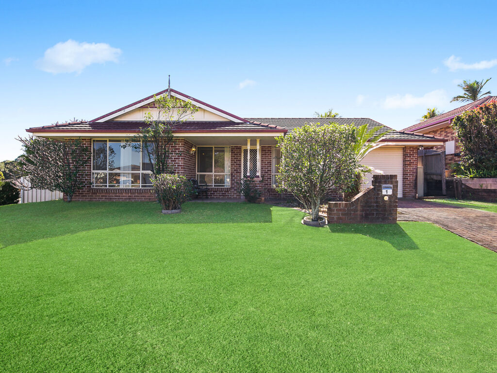 1 Worland Drive, Boambee East
