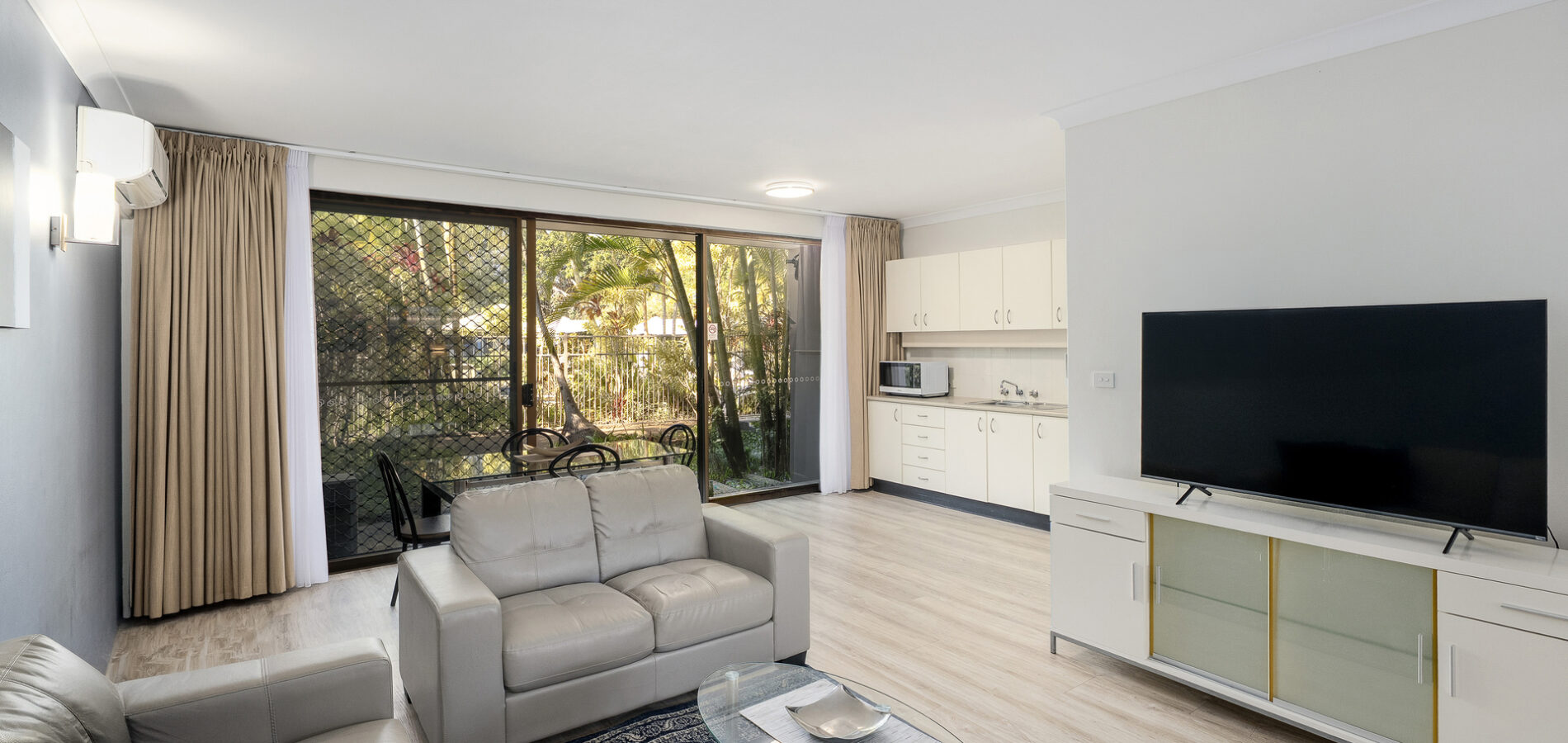 2/36 Sandy Beach Road, Korora