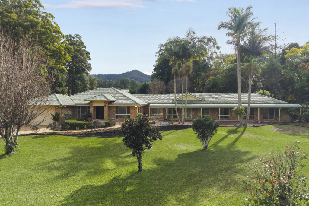 For Sale - 212 Braford Drive - New Property in Bonville - Real Estate by Shayne Long