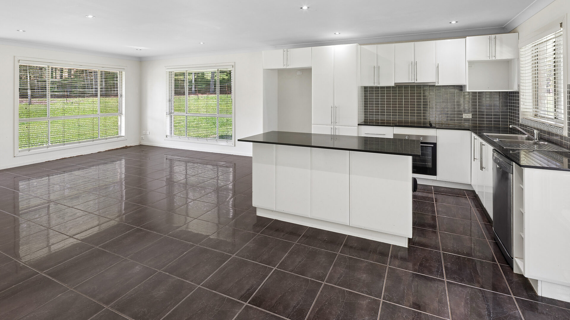 Auction - 10 Park Street - New Property in Macksville - Real Estate by Ashlee Downton
