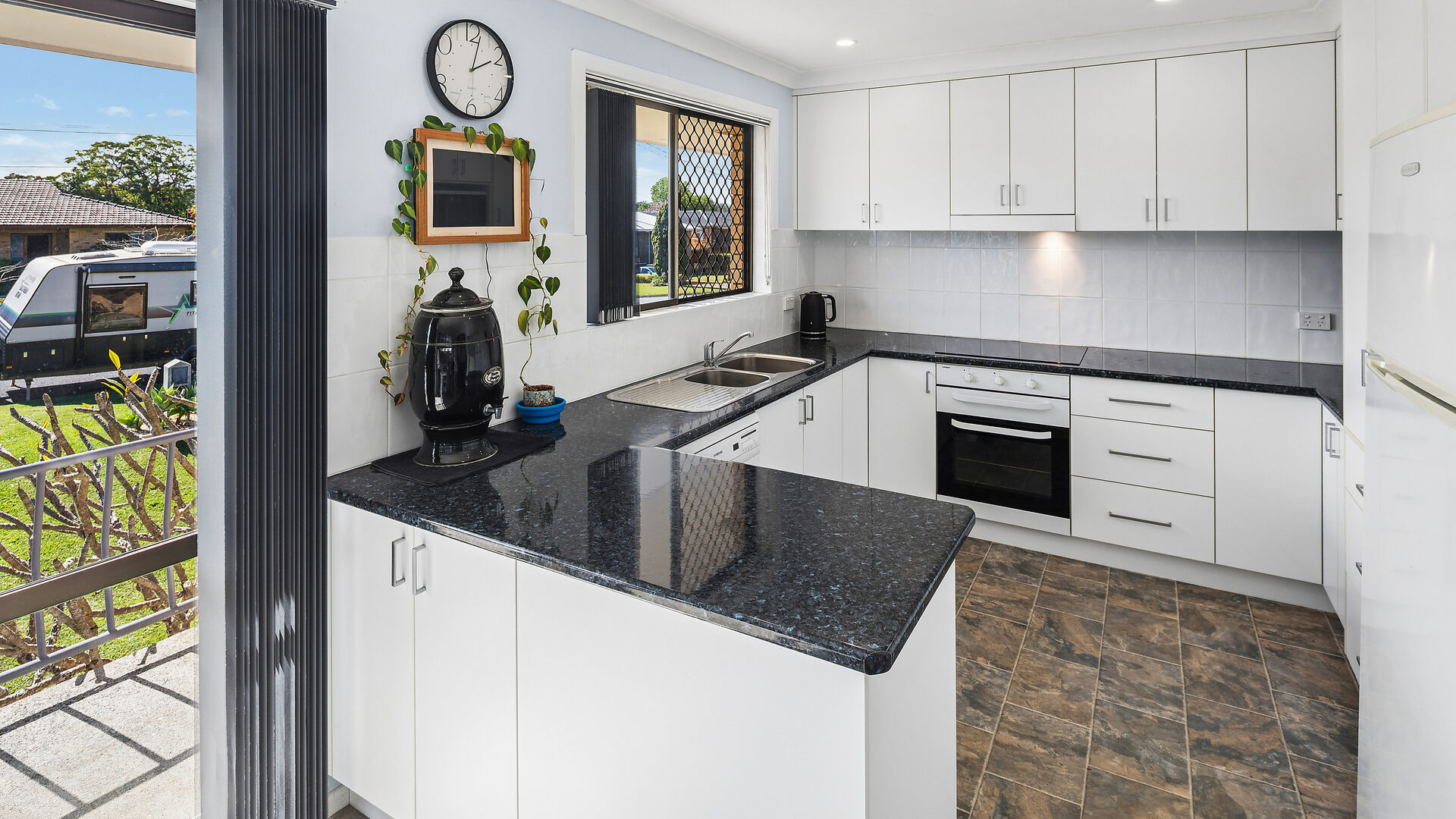 For Sale - 6 Jemalong Crescent - New Property in Toormina - Real Estate by Shayne Long