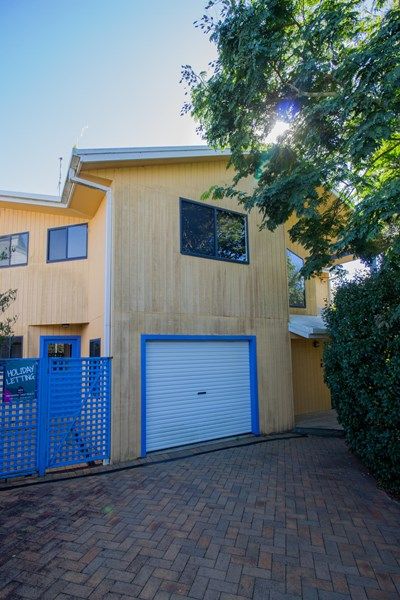 8 Hibiscus Way