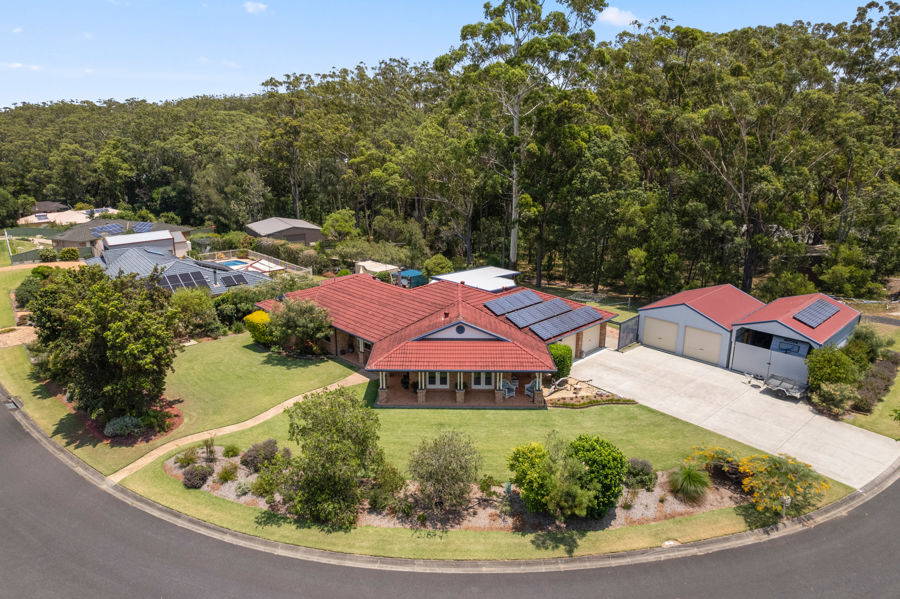 11 Birugan Close