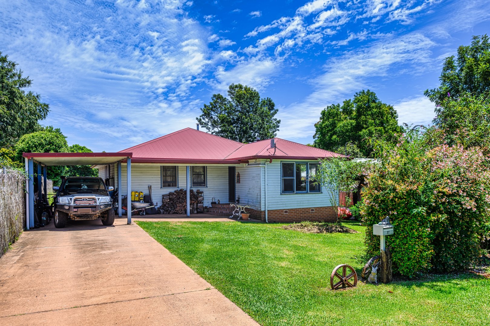 27 Kurrajong Street