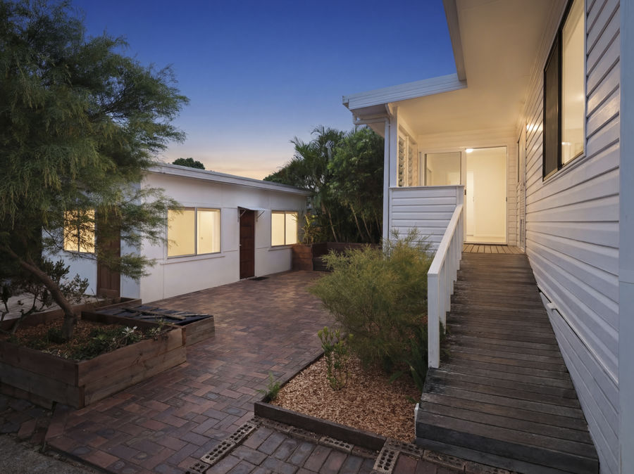 10 Lourdes Avenue