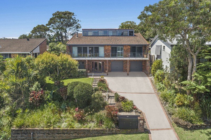 6 Cunningham Crescent