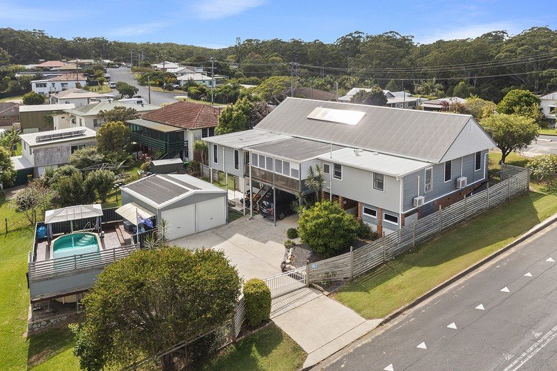 8 Lee Street