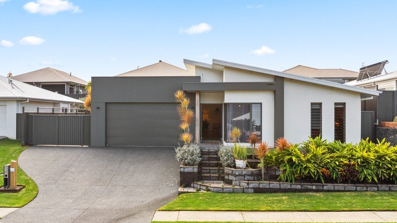 9 Burleigh Crescent