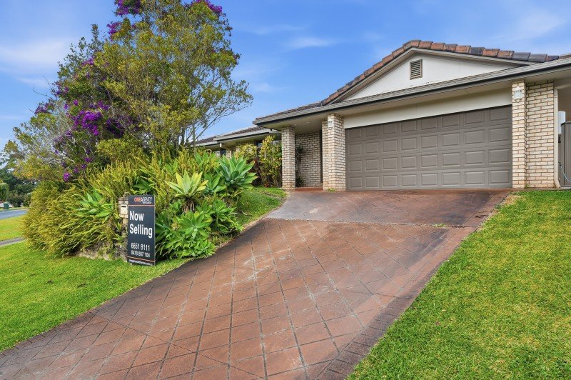 13 Borrowdale Crescent